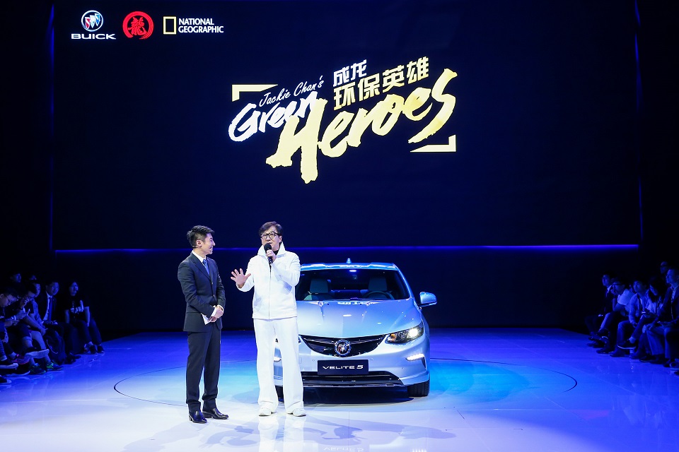 上海車(chē)展首日，別克發(fā)了款混合動(dòng)力車(chē)，還要聯(lián)合成龍“搞事情”｜美通社頭條