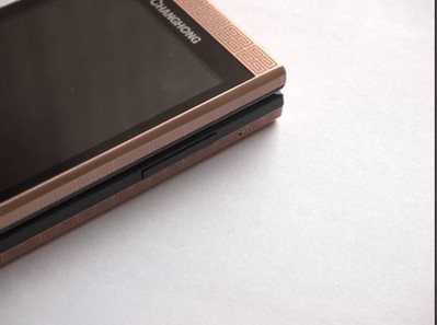 雙麥克風(fēng)設(shè)計，使通話更清晰。