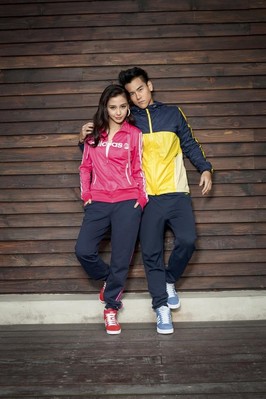 adidas Neo label 彭于晏與Angelababy在秋冬品牌大片中穿上以經(jīng)典絨面革為設(shè)計主軸的藍紅BB NEO高幫鞋，呈現(xiàn)亮眼的運動休閑風(fēng)格傾情演繹NEO秋冬新品服裝造型