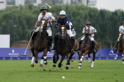 經(jīng)過激烈角逐，瑞吉品牌贊助球隊美國隊勇奪本屆馬球公開賽季軍。