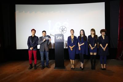 圖片1 Lee《好奇不滅》微電影發(fā)布會新聞?wù)掌?發(fā)布現(xiàn)場主創(chuàng)人員合照(1) (何昊文、葉念琛、張歆藝、盛朗熙、連詩雅、雷琛瑜)