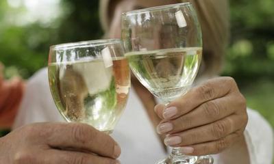 低度葡萄酒的消費(fèi)近年有上升的趨勢。攝影：STOCK4B有限公司/ Alamy